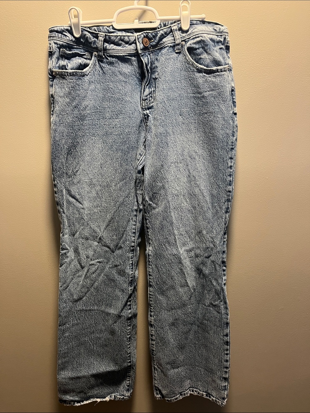 Forever 21 Light Wash Denim Jeans with Contrast Stitching